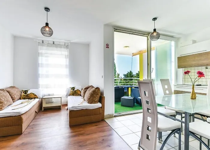Beautiful Vacation Apartments In Novalja Ivana - Ana - Danijel