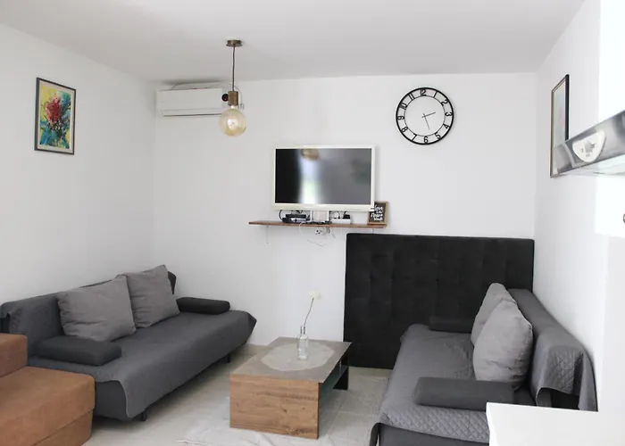Beautiful Vacation Apartments In Novalja Ivana - Ana - Danijel