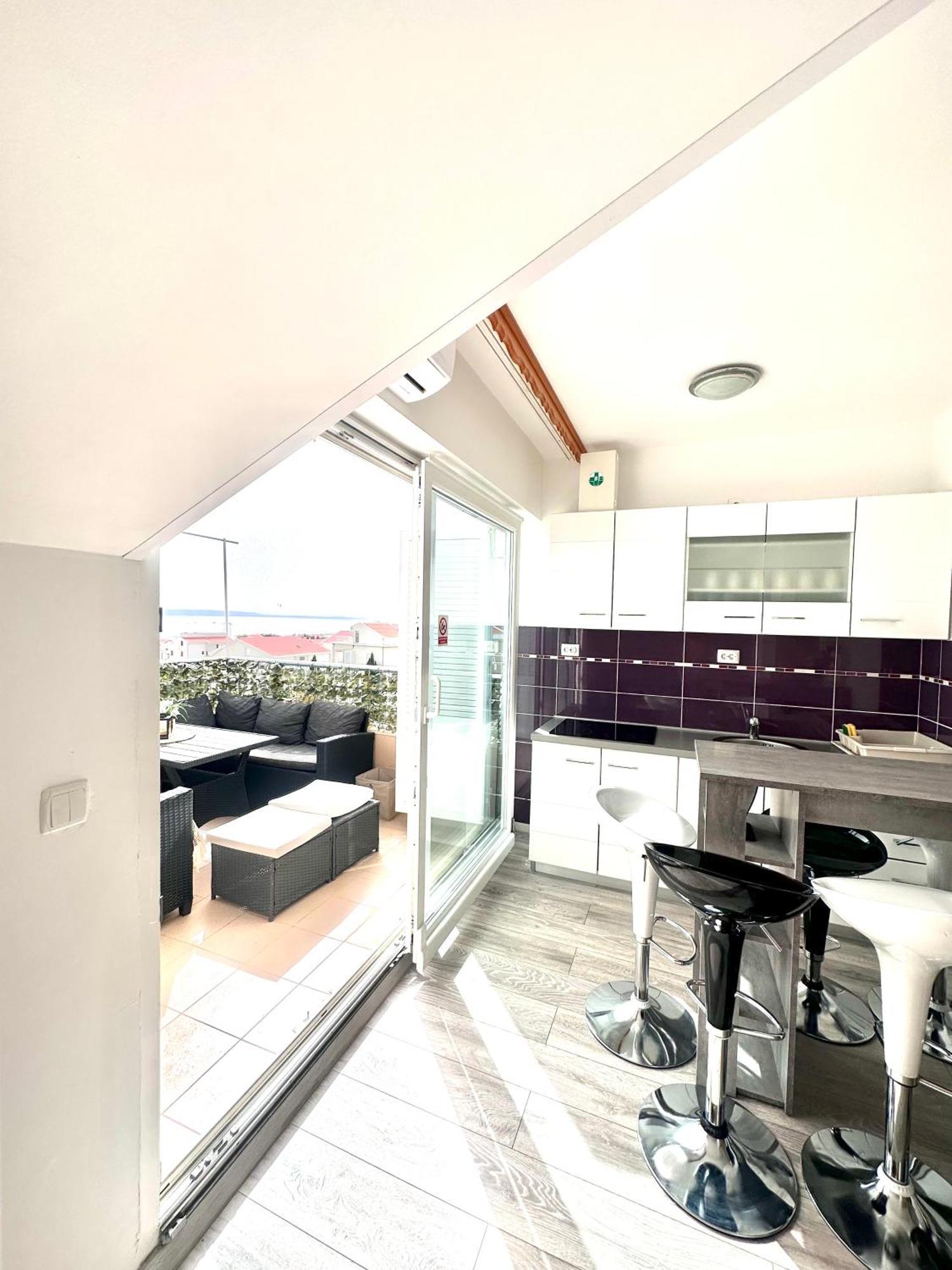 Beautiful Vacation In Ivana - Ana - Danijel Appartement